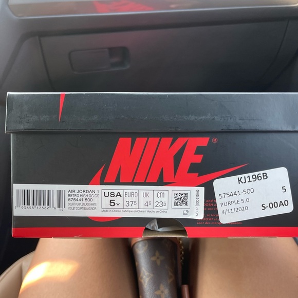 Jordan 1 Court Purple 5Y - Picture 2 of 3